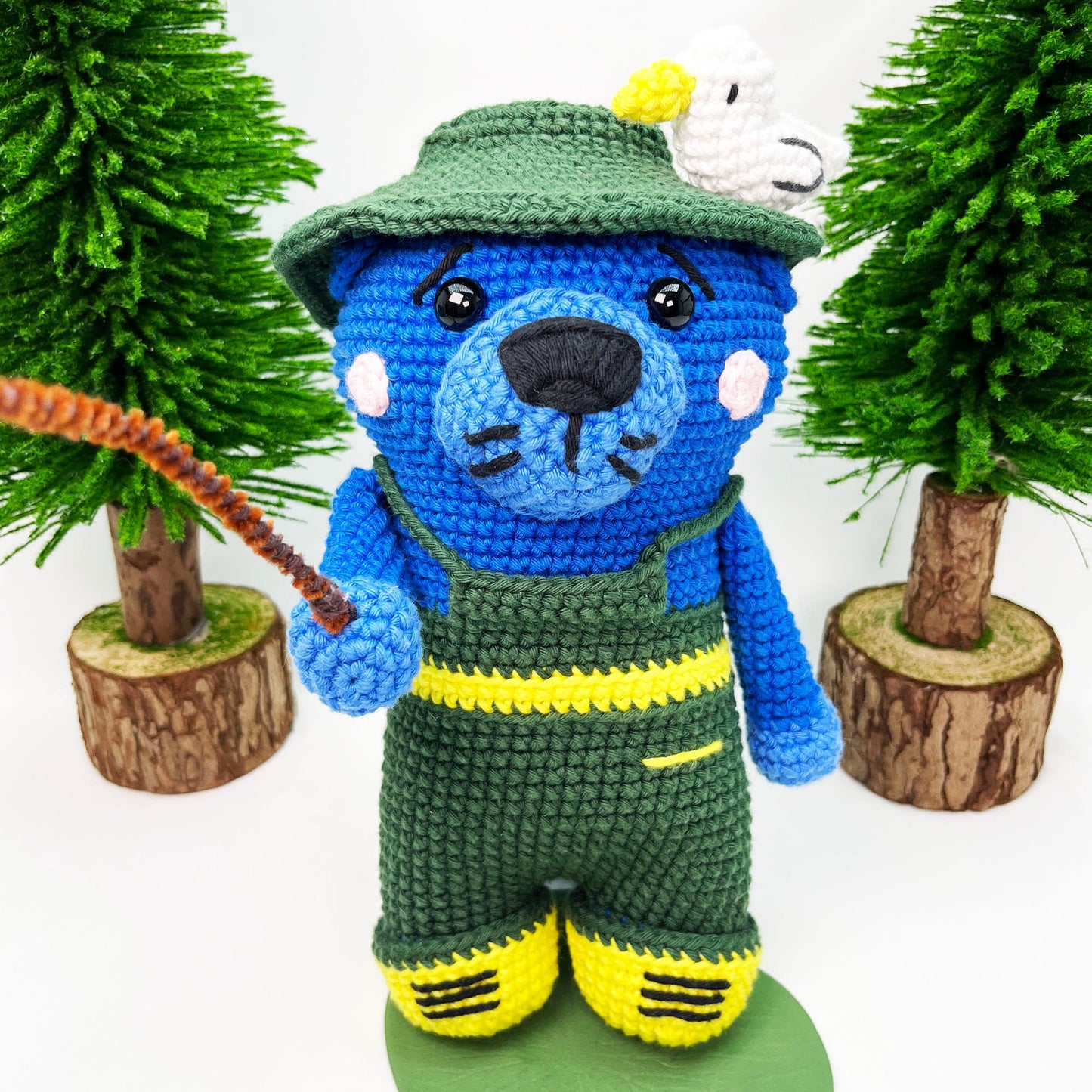 Otis the otter - PDF crochet pattern