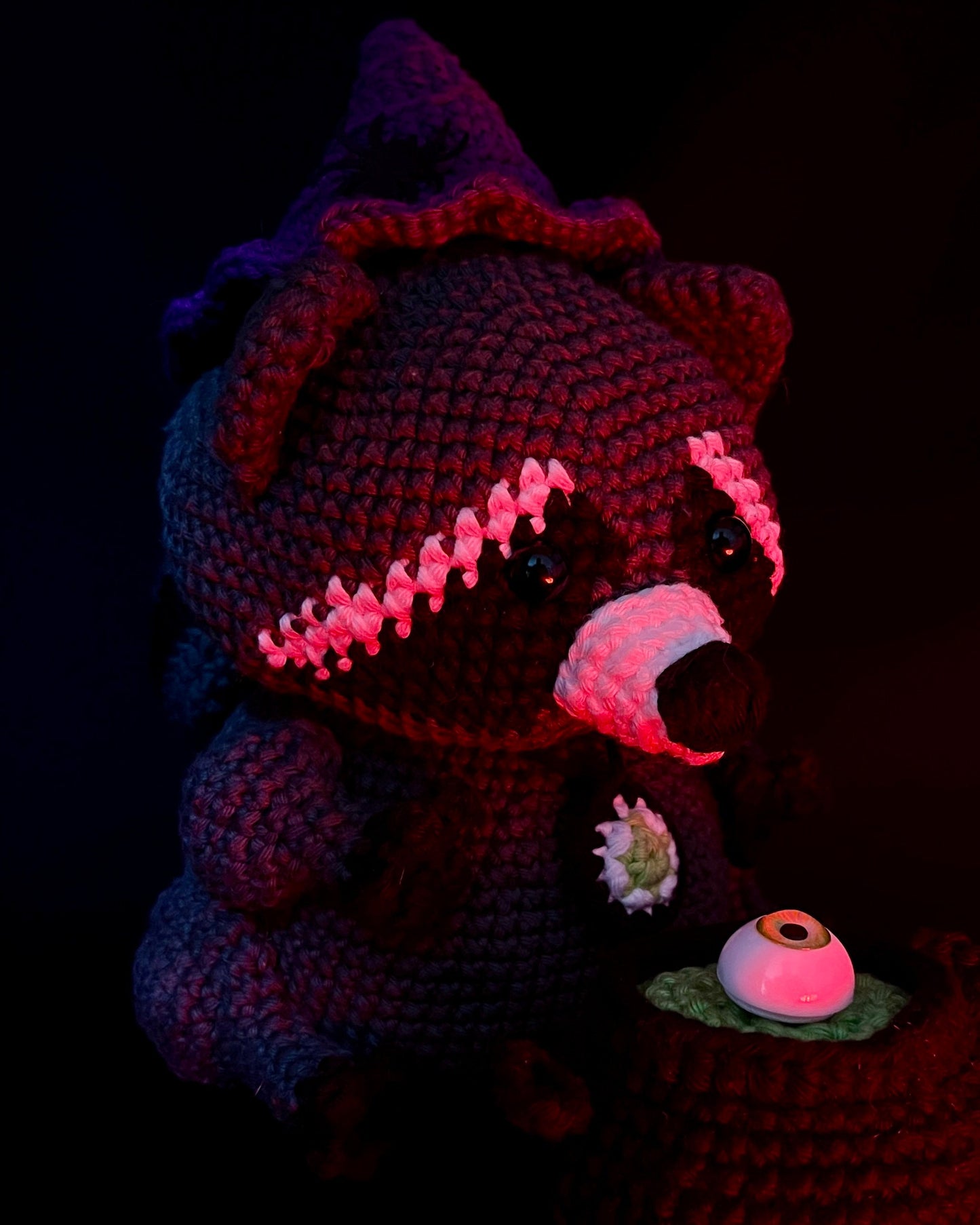 Riah the raccoon witch - PDF crochet Pattern