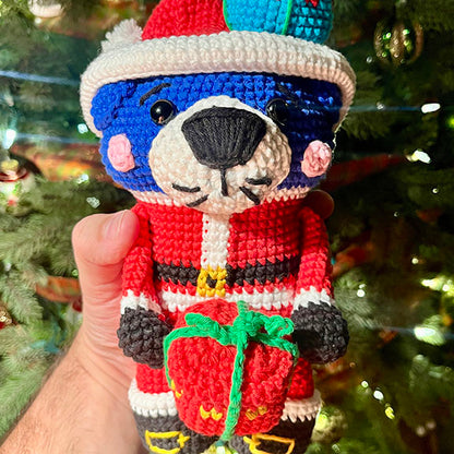 Santa Otis the otter - PDF crochet pattern