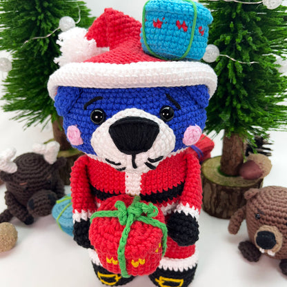 Santa Otis the otter - PDF crochet pattern
